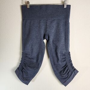Lululemon In The Flow Crop Heathered Inkwell Legging-Size 8 EUC